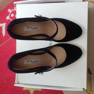 Nina navy velvet heels